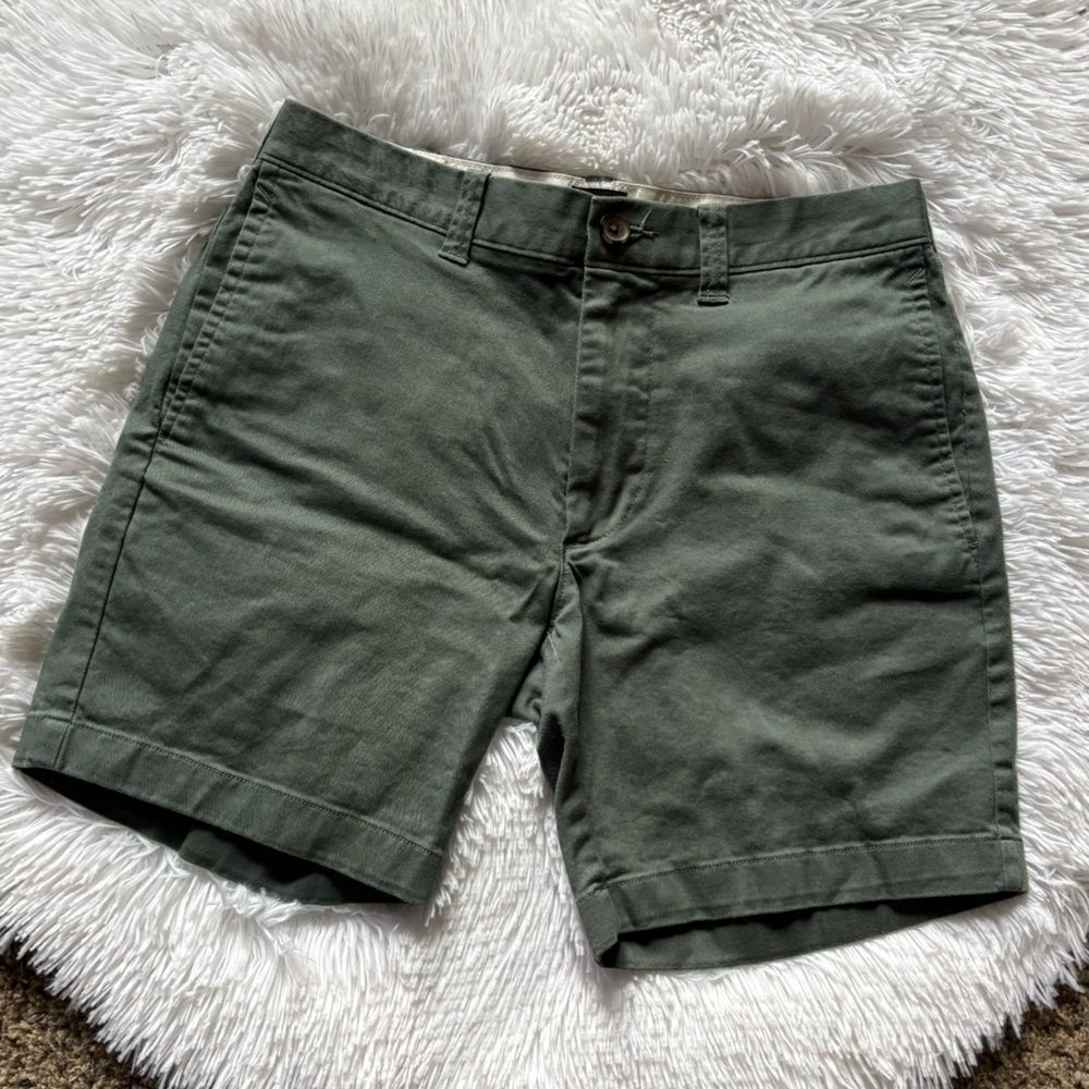J. Crew Shorts 7” Inseam Green Womens Size 28